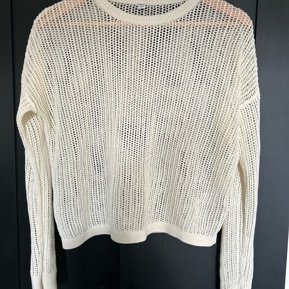 Crochet handmade Oat sweater-UNIQLO